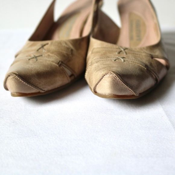 FUGITIVE By Francesco Rossi Leather Sling Back Heels Beige/Kaki Unique Size 38 - Picture 9 of 14